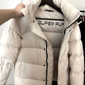 Aritzia The Super Puff Matte Pearl